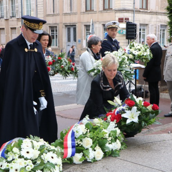 Nadine Morano rend hommage à Jeanne d'Arc